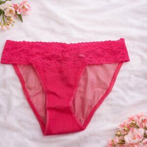 VICTORIA’S SECRET NWT Soft Cotton blend Lace Low Rise Hip Hugger Panty Size XS